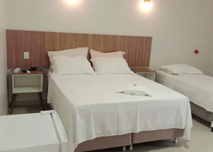 Hotel Plaza Pontes E Lacerda